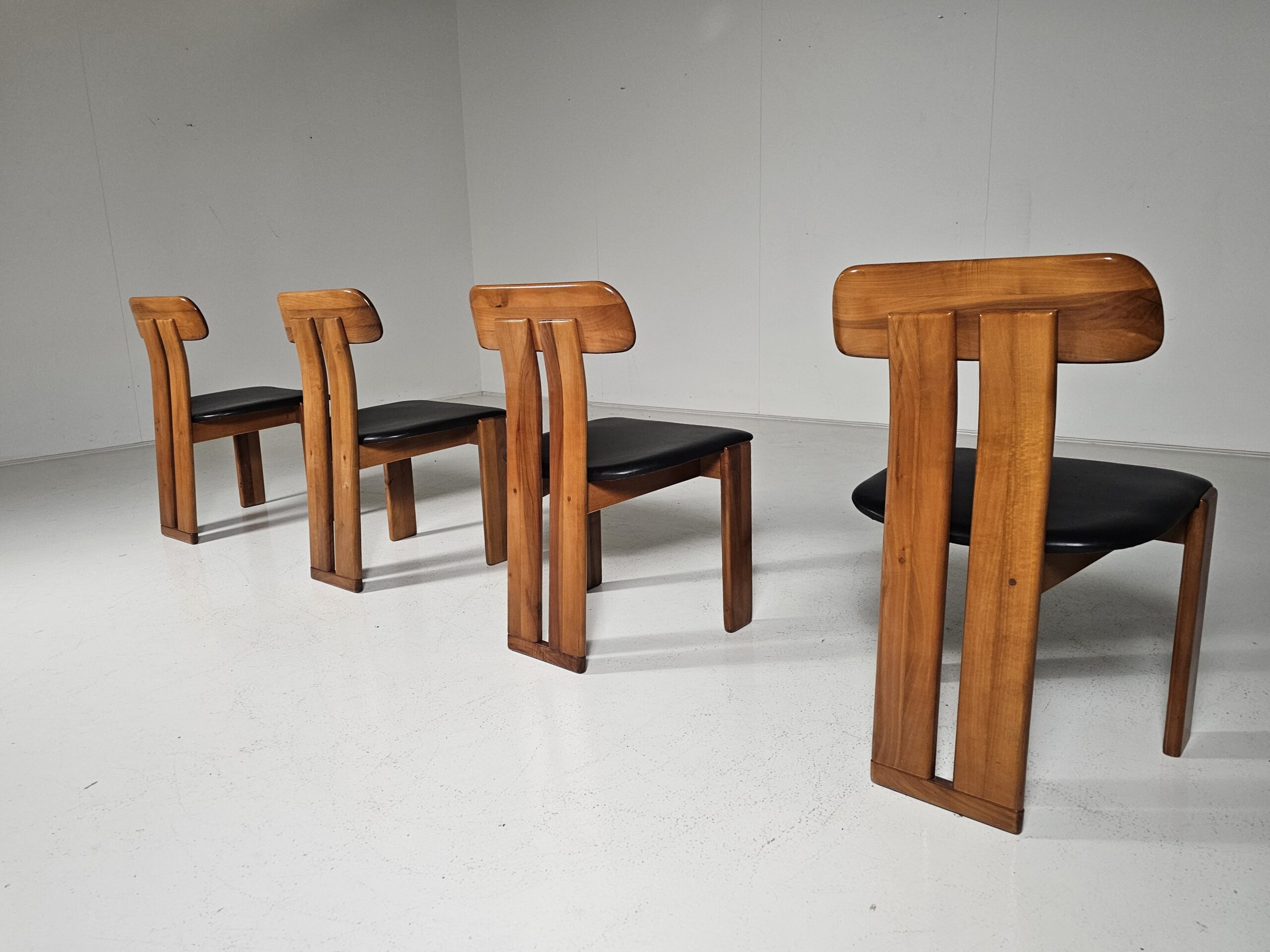 Sapporo dining chairs by Mario Marenco, Mobil Girgi