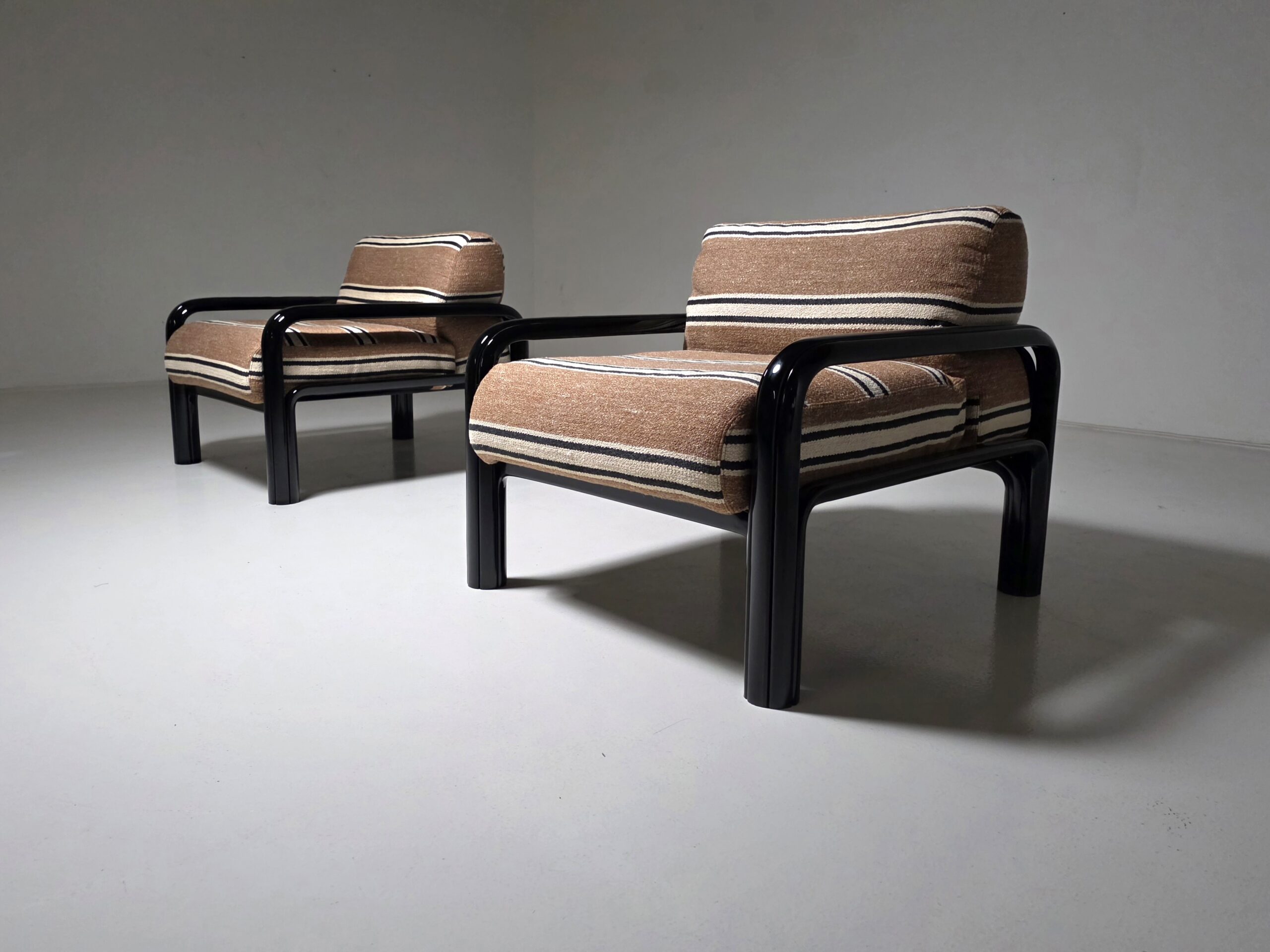 Model 54 lounge chairs, Gae Aulenti, Knoll International
